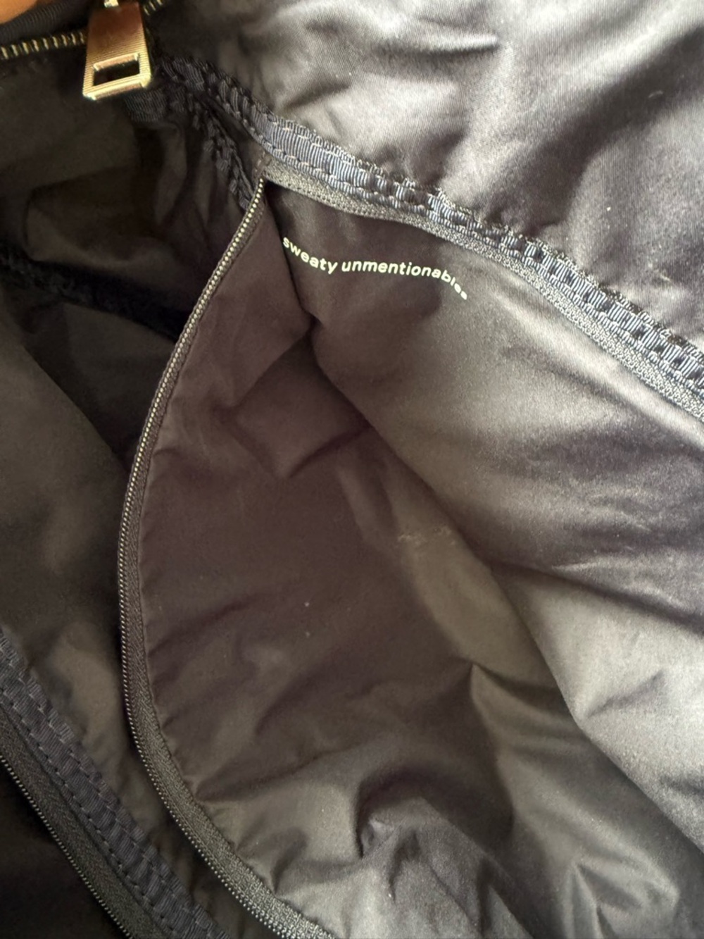 lululemon athletica - gym bag with yoga mat straps - Picture 11 of 14
